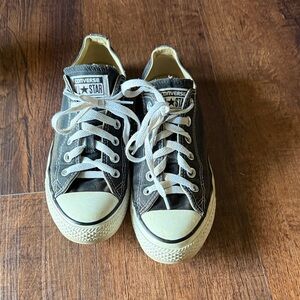 Converse Chuck Taylor Sneakers